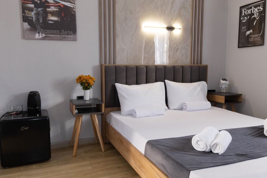 Двухместный номер с 1 кроватью улучшенный с ванной на балконе