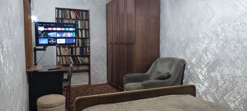 Вращающийся телевизор со smartTV подклбченый к интернету по Wi-fi, с Ютубом, КиноПоиском