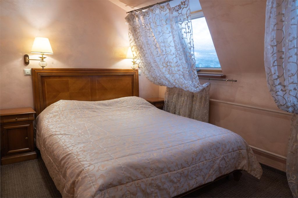 Двухместный номер с 1 кроватью посольский люкс с видом на Кремль