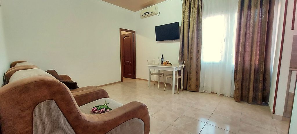 Апартаменты Двухкомнатные С балконом и кухней