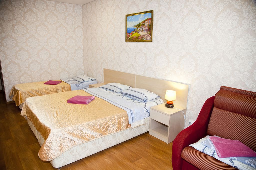 Четырёхместный номер с балконом