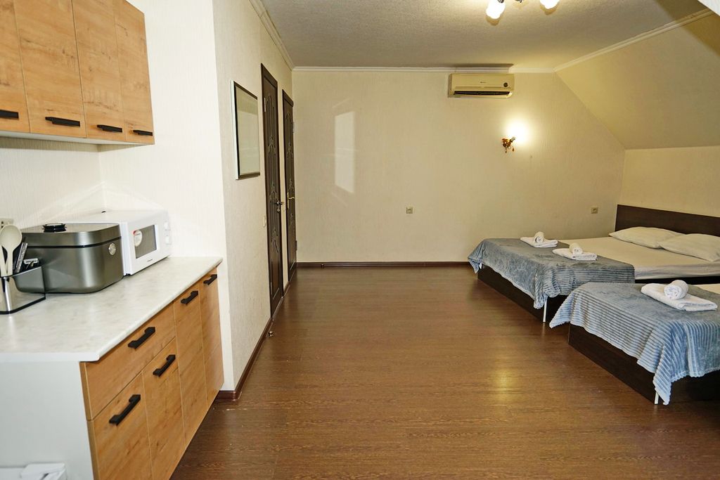 Четырёхместный номер с кухней