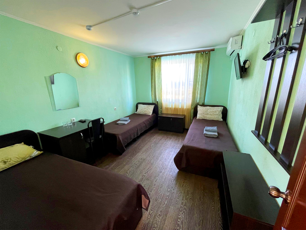 Трёхместный номер эконом