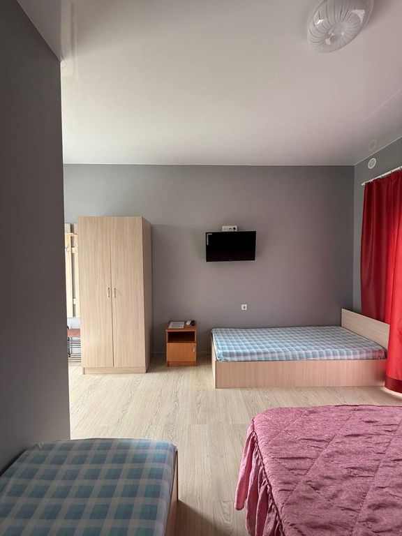 Четырёхместный номер 1 этаж 3 комната