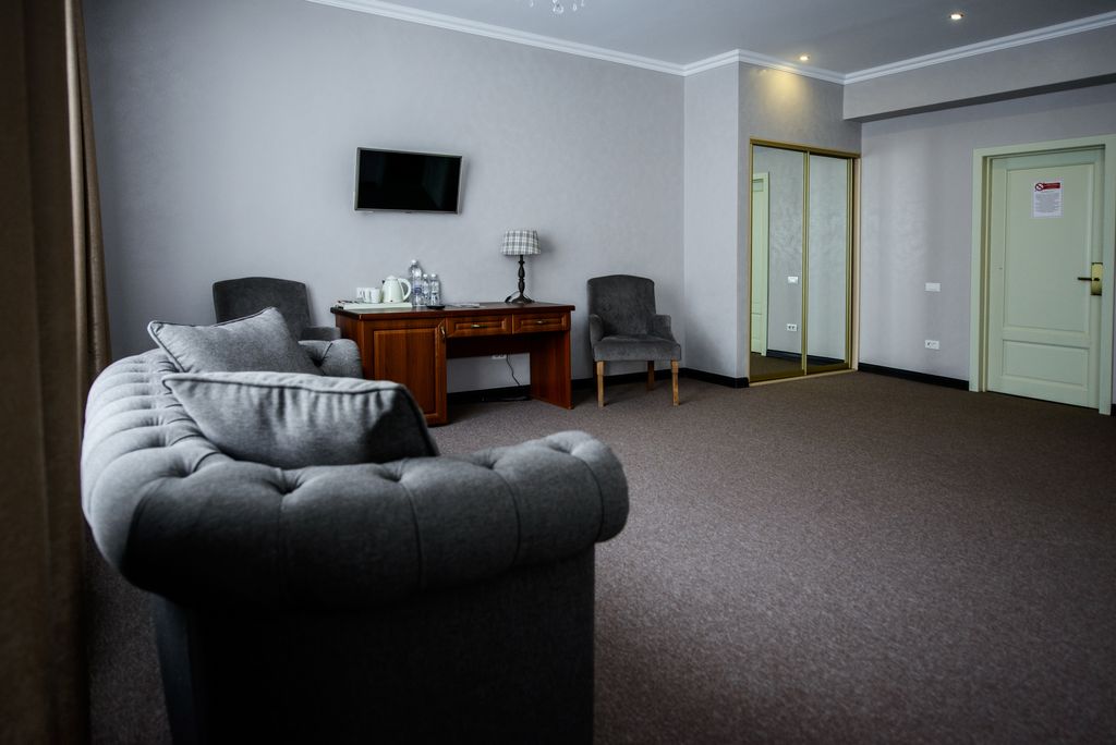 Трёхместный номер люкс