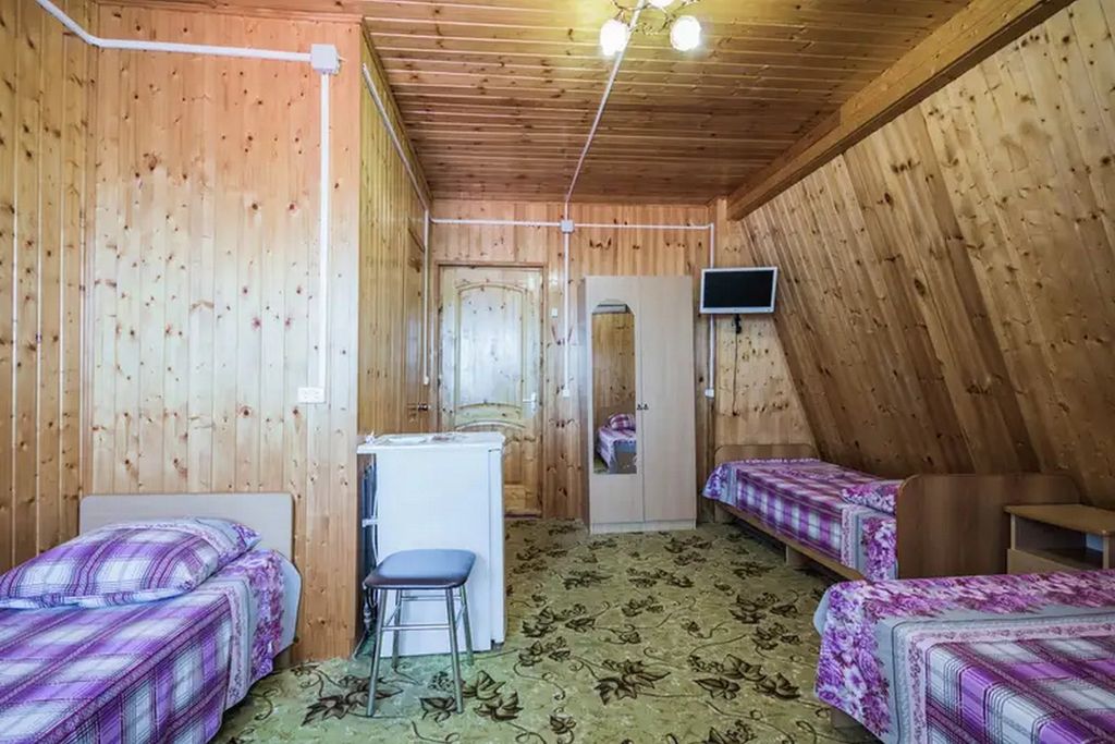 Четырёхместный номер стандарт улучшенный с балконом