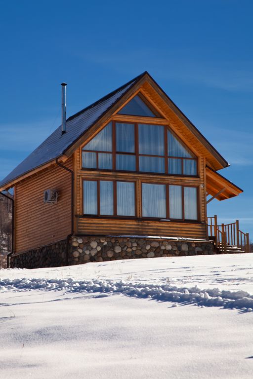 Дом Шале на маральнике