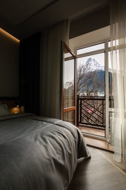 Двухместный номер с 1 кроватью Улучшенный стандарт с балконом