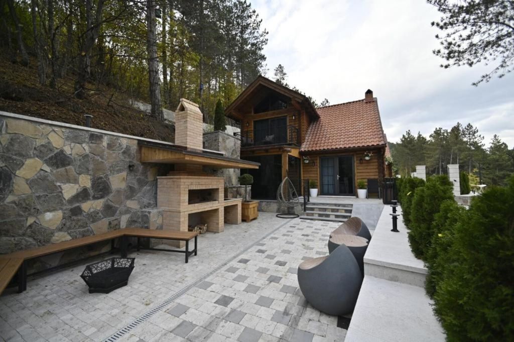 Дом Deluxe Cottage Three Bedrooms