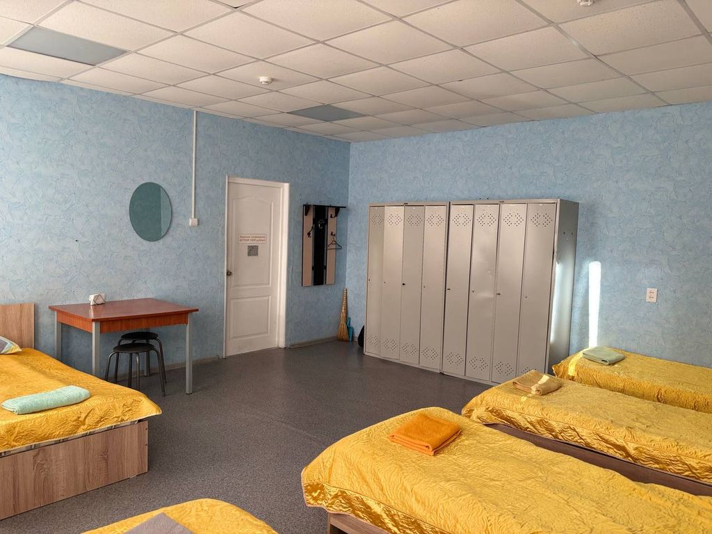 Многоместный смешанный номер эконом (душ/туалет общий)