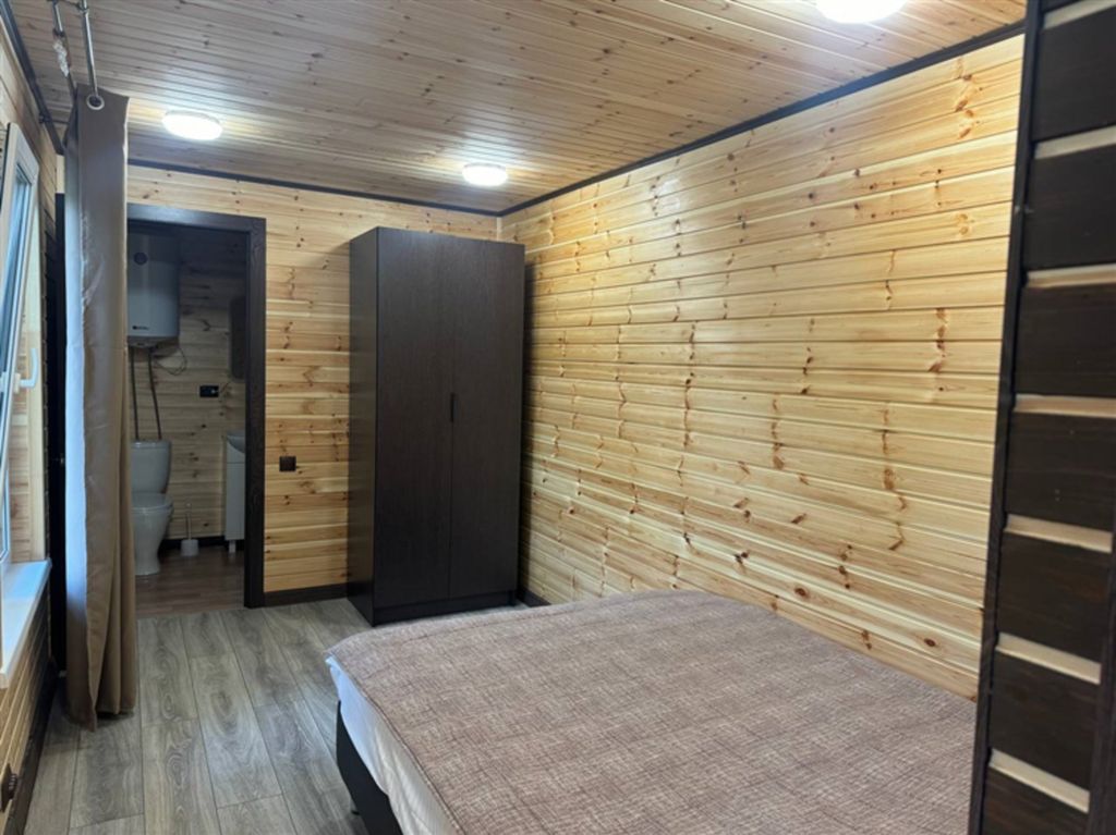 Дом Афрейм с патио