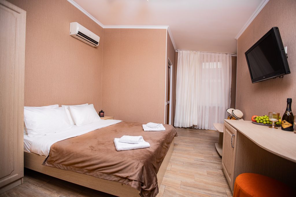 Двухместный номер с 1 кроватью комфорт с террасой и видом на море