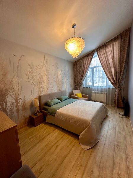 Спальня с двуспальной кроватью 