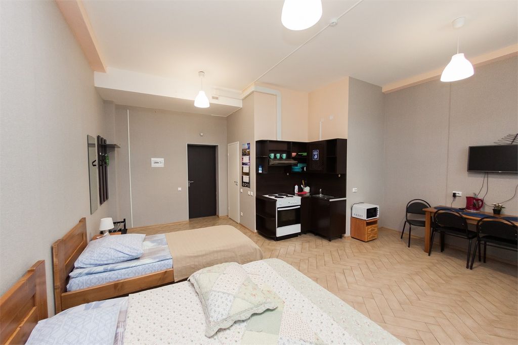 Четырёхместный номер апартаменты-студия 2009 на 1-4 человек