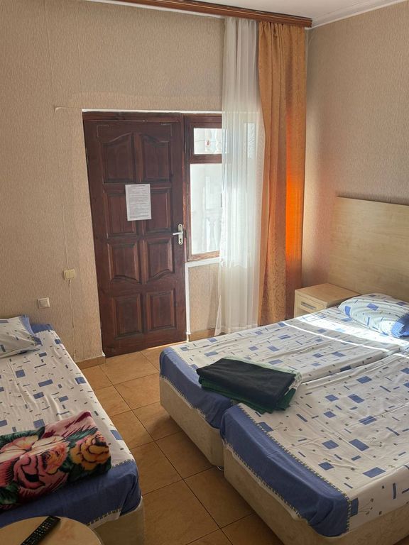 Трёхместный номер стандарт с видом на море