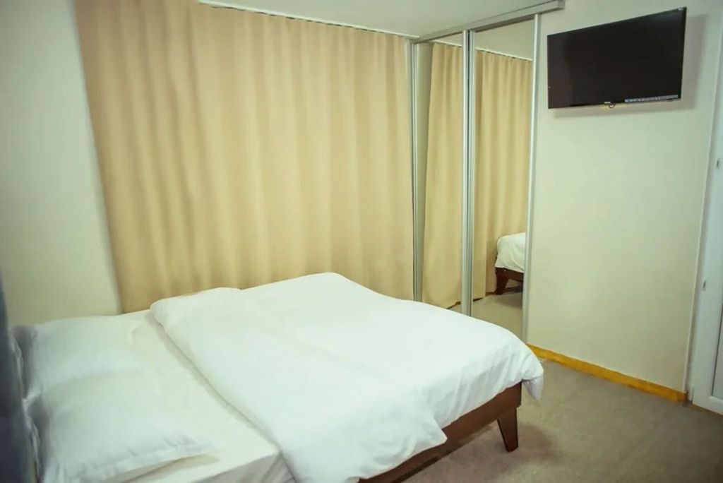 Семейный номер в главном корпусе отеля с лифтом