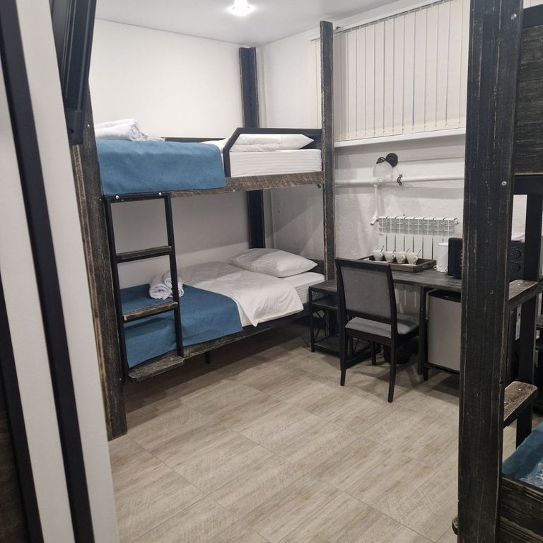 Многоместный смешанный номер Кровать в общем номере для женщин с 4 кроватями