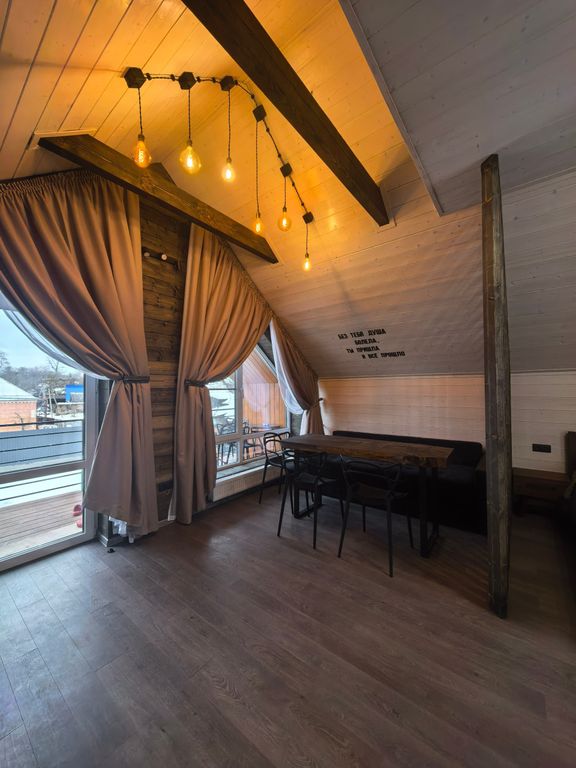 Четырёхместный номер Улучшенный с балконом и с собственной кухней