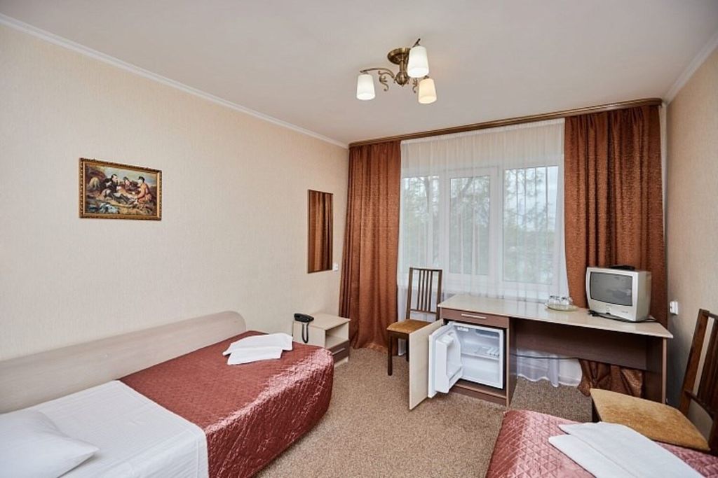 Двухместный номер с 2 отдельными кроватями Стандарт улучшенный