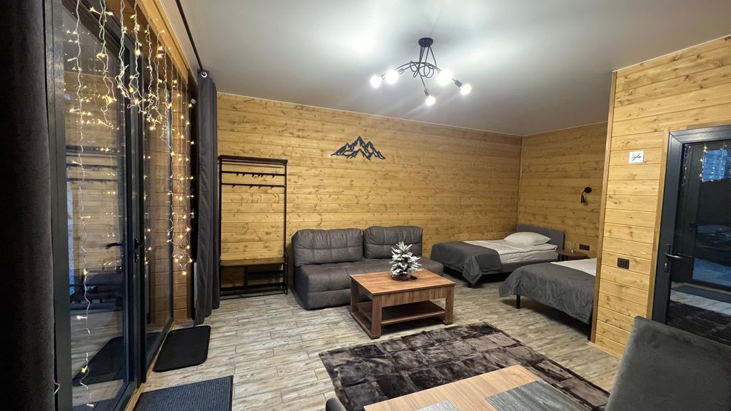 Четырёхместный номер лофт с раздельными кроватями