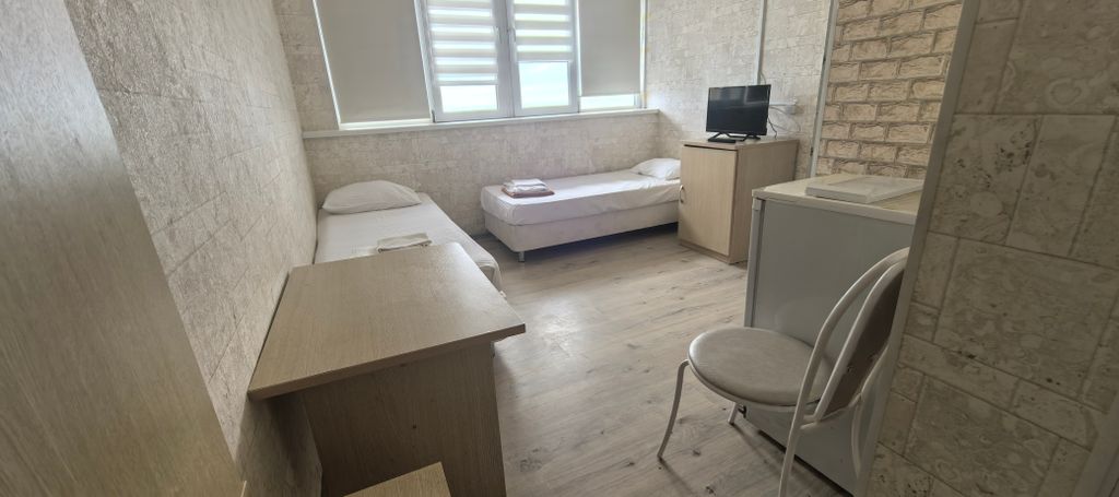 Семейный номер люкс двухкомнатный с балконом и видом на море