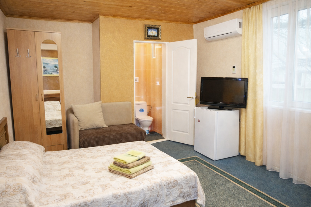 Трёхместный номер Н4 стандарт 2 этаж