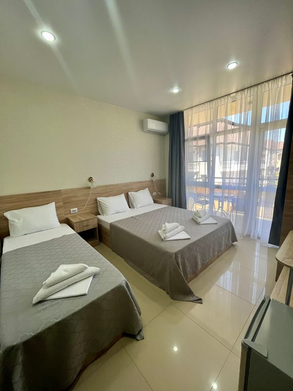 Трёхместный номер Трёхместный стандарт с видом на горы