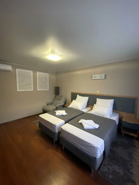 Семейный номер семейный двухкомнатный 1 этажный 2 одном.