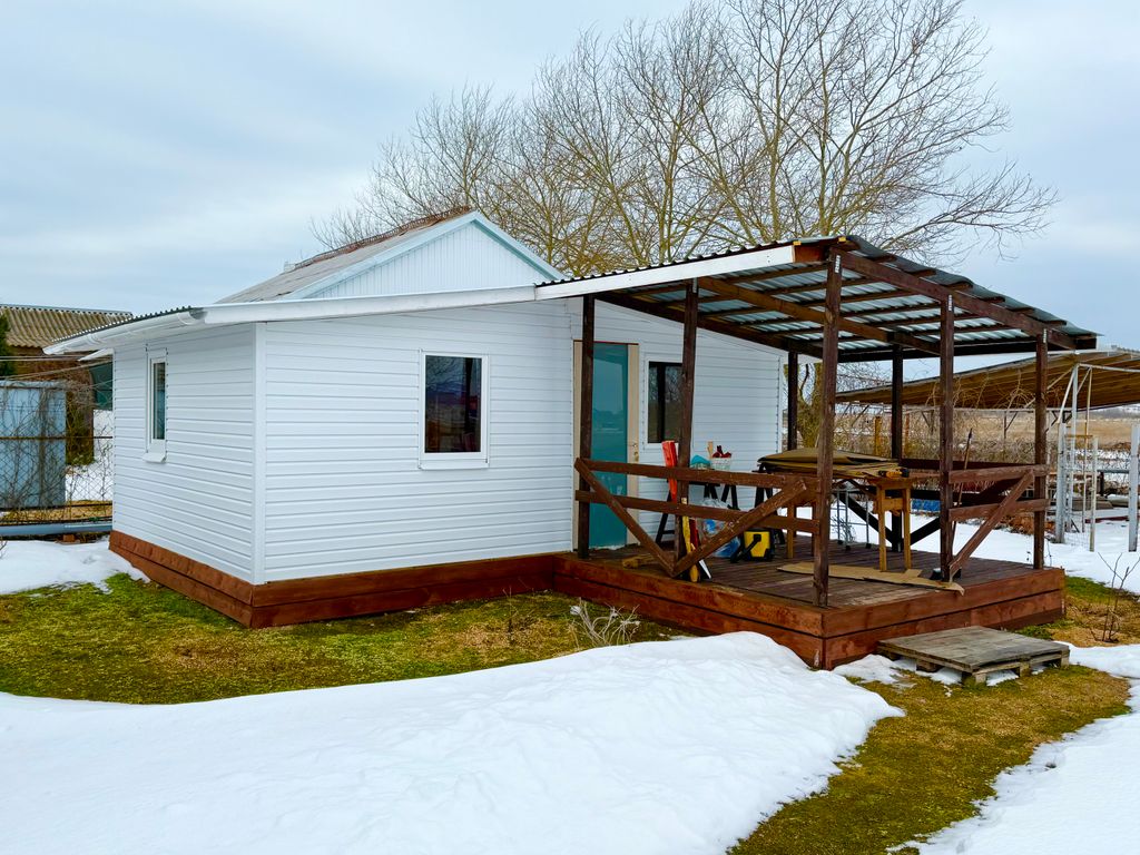 Дом Красный домик