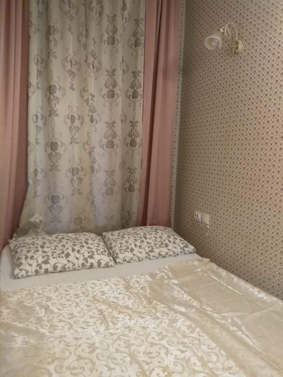 Комната эконом с французским окном