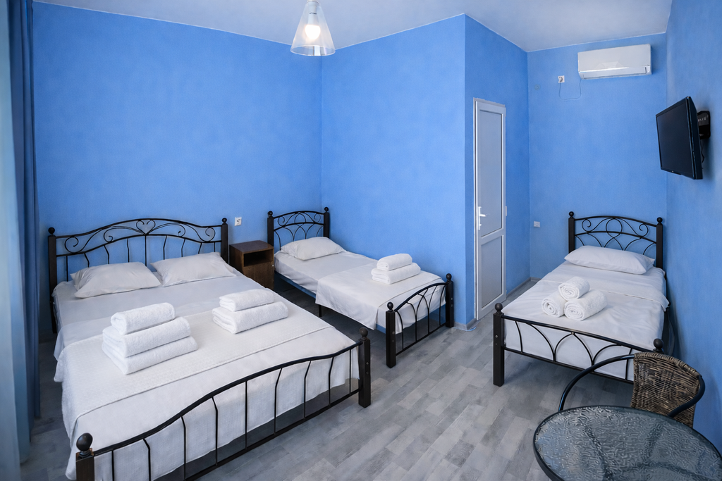 Четырёхместный номер Четырёхместный номер комфорт