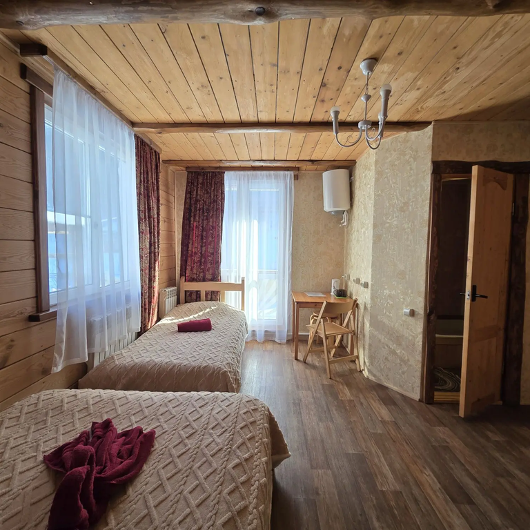 Трёхместный номер ЗОЛОТОЙ 1 эт можно с животными