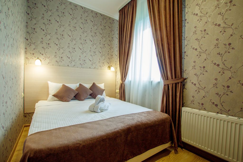 Четырёхместный номер стандарт 2х-комнатный с террасой