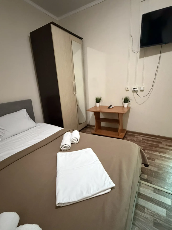 Трёхместный номер эконом с кондиционером