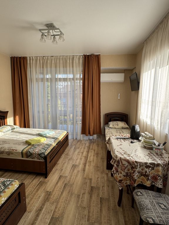 Четырёхместный номер стандарт с видом на море