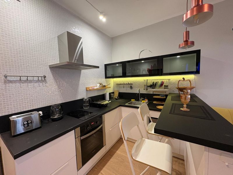 Современная и оснащенная всем необходимым кухня