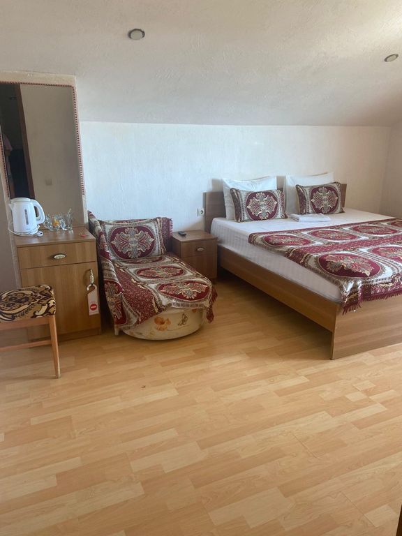 Трёхместный номер улучшенный с видом на море