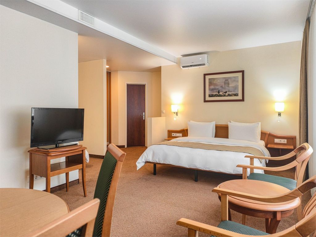 Семейный номер семейный