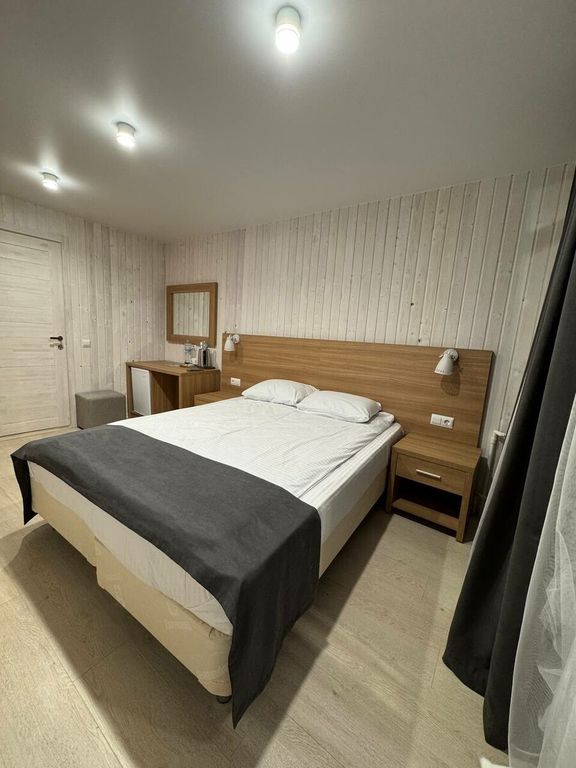 Двухместный номер с 1 кроватью улучшенный стандарт в новом корпусе