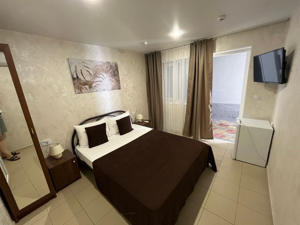 Двухместный номер с 1 кроватью шестой