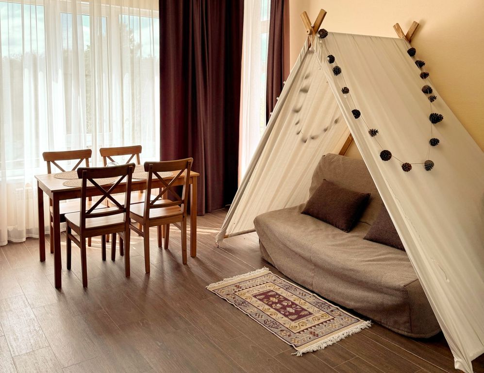 Четырёхместный номер 2х комнатный с камином