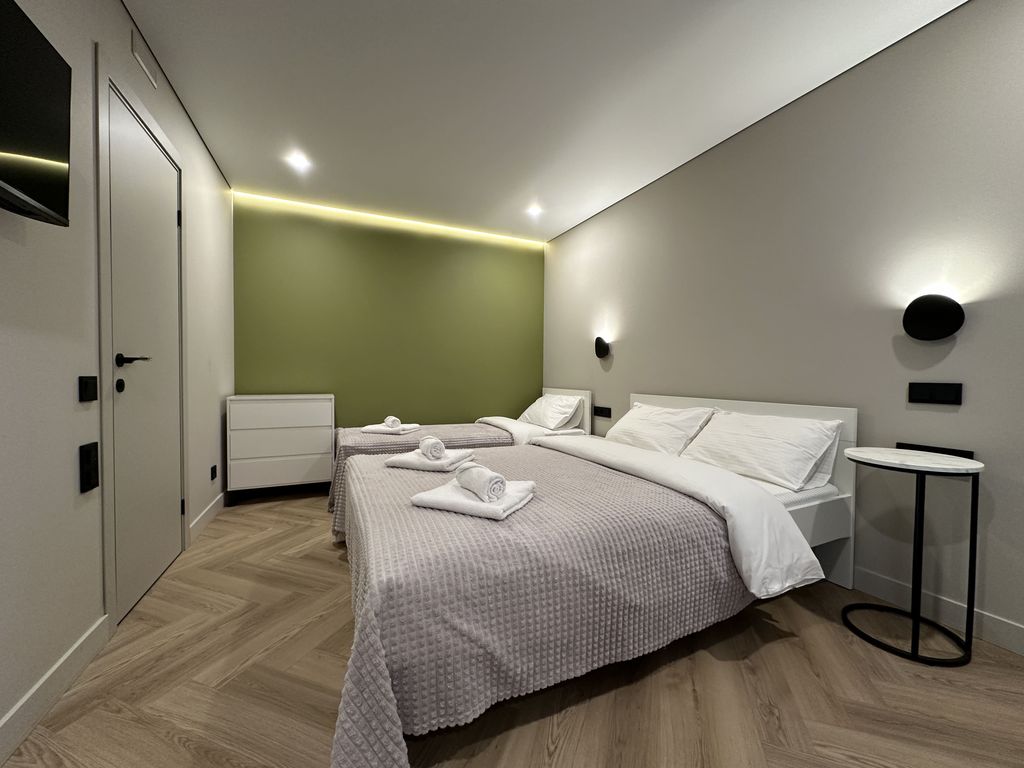 Трёхместный номер (1/3)