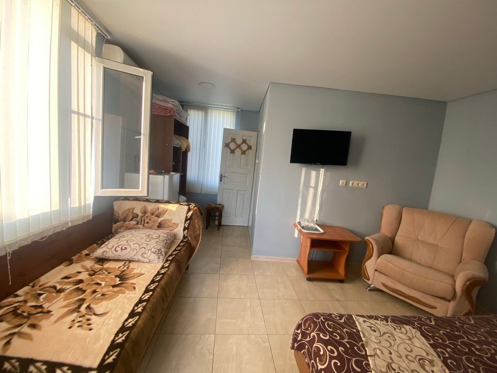 Трёхместный номер стандарт с видом на горы