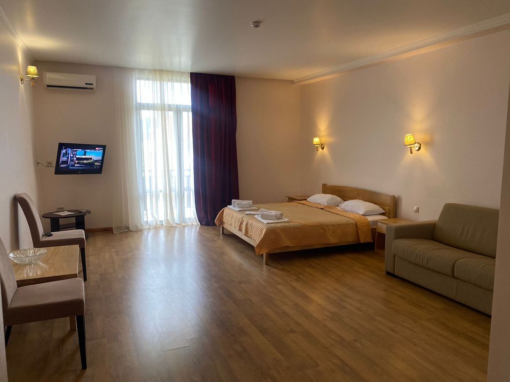 Двухместный номер с 1 кроватью стандарт в Белом корпусе