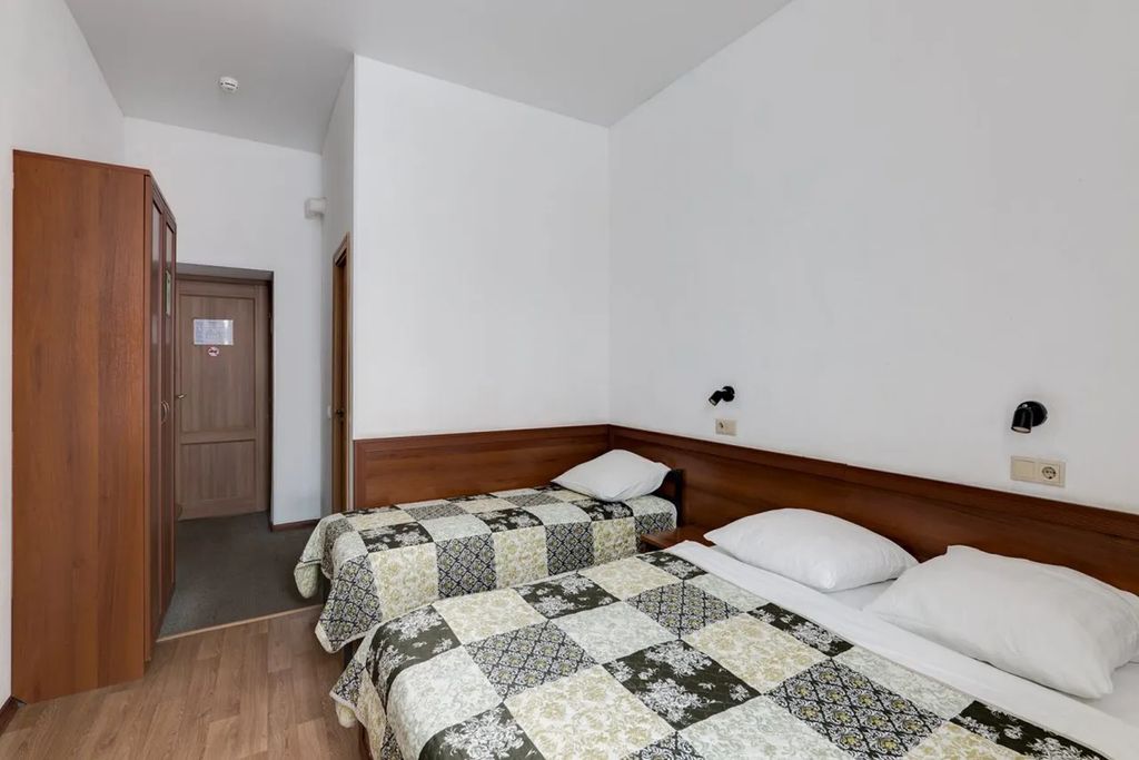 Семейный номер трёхместный