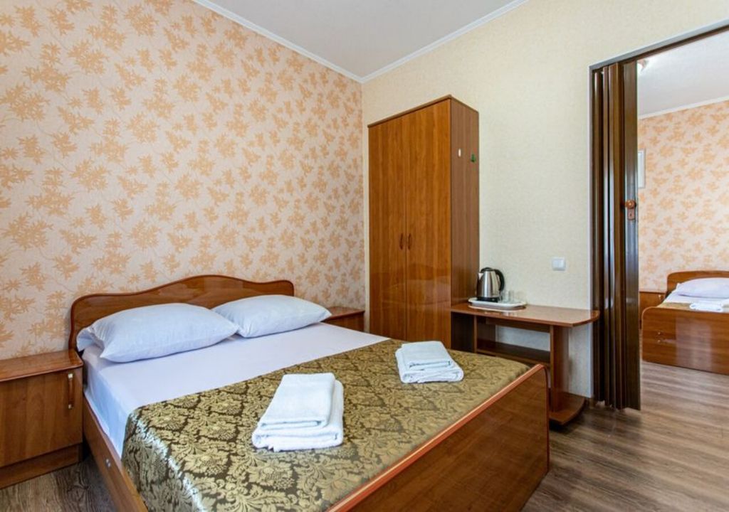 Комната Двухкомнатный номер «Комфорт» с двумя балконами