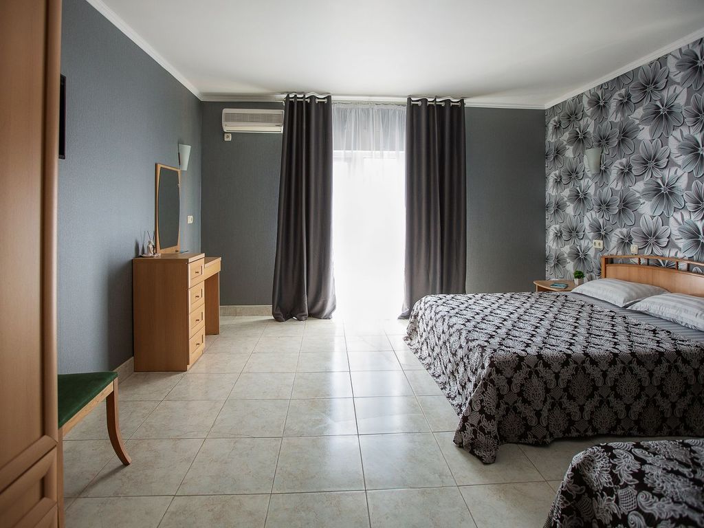 Трёхместный номер улучшенный