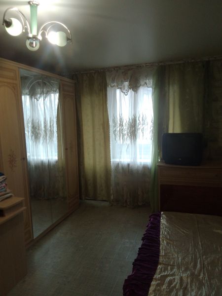 Зал двухспальная кровать и односпальная кровать