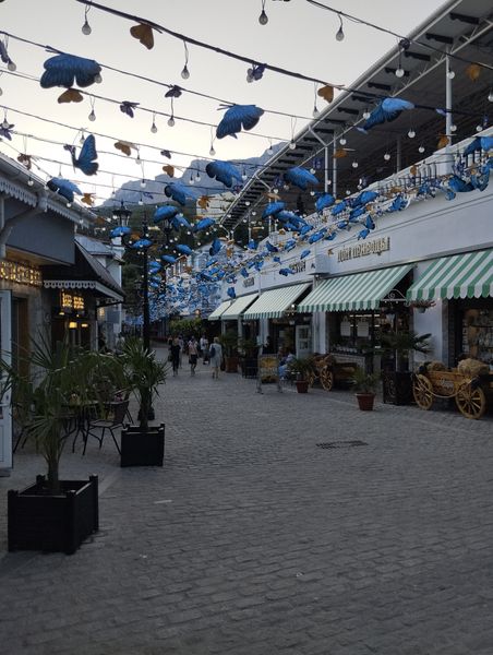 Улочки обновленного исторического центра Алупки