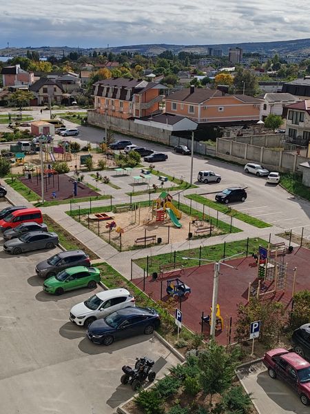 Детская площадка, теннисные столы, тренажеры